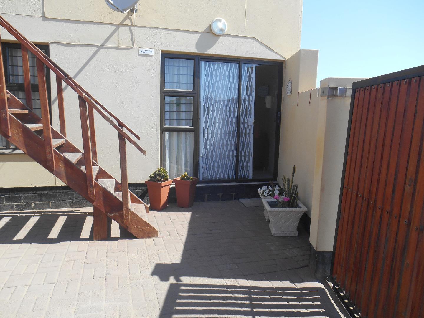 2 Bedroom Flat for Sale - Erongo